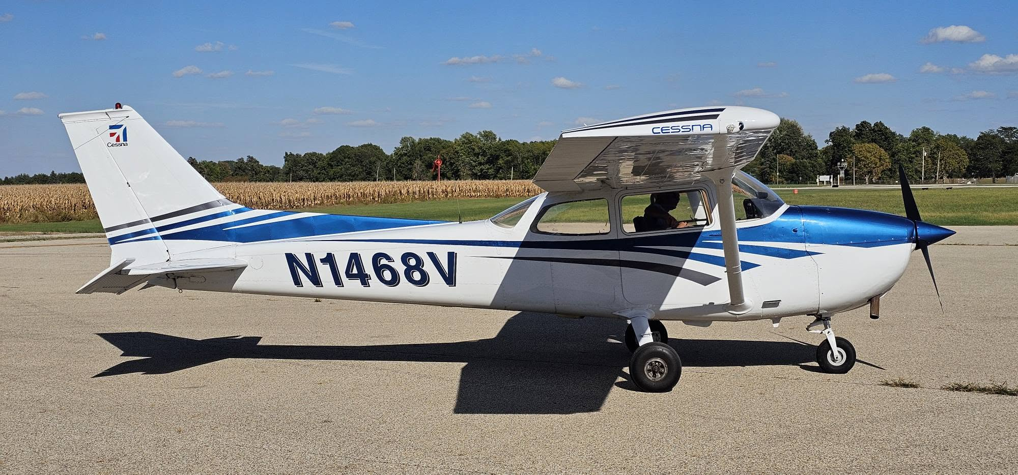 Cessna N1468V on the ramp at Monmouth Municipal Airport